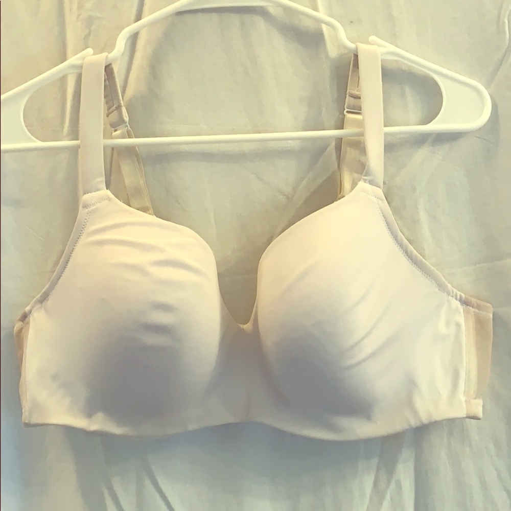 White cupped bra 40C
